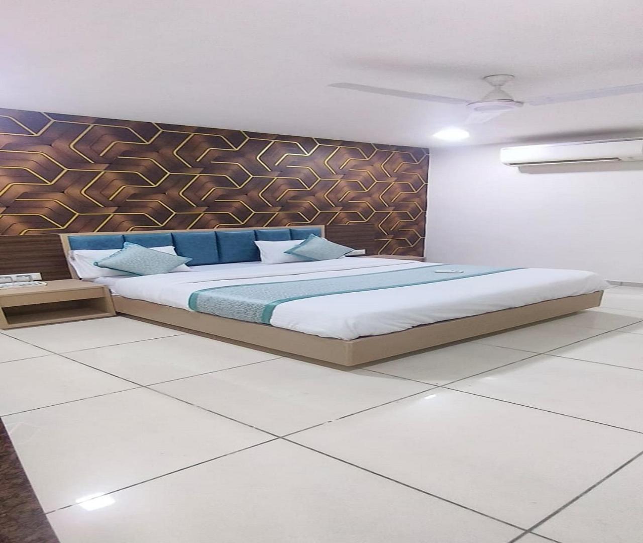Hotel Nest View Ahmedabad Exterior photo