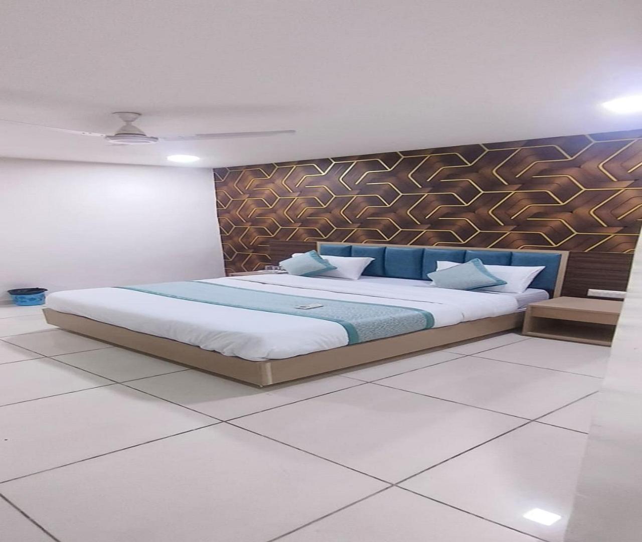 Hotel Nest View Ahmedabad Exterior photo